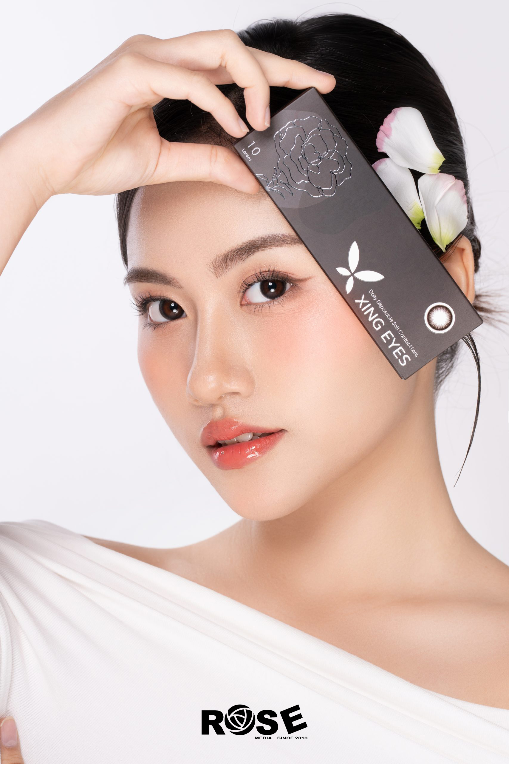 Hậu trường Chụp Ảnh Sản Phẩm Giá Rẻ phong cách tối giản