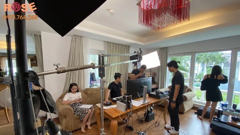 Liên hệ Rose Media để được tư vấn và báo giá chi tiết