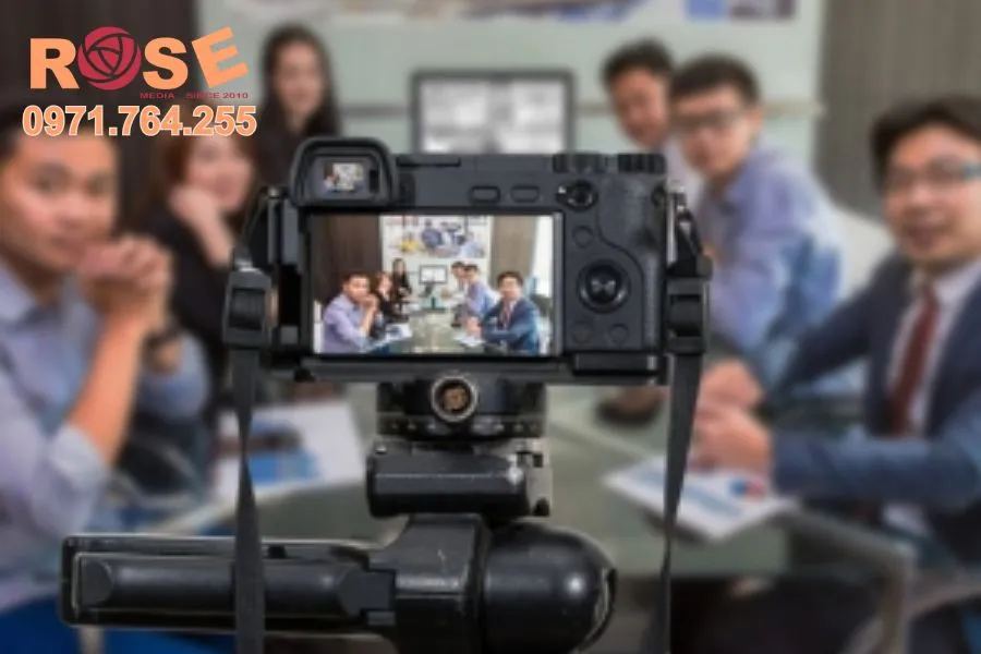 Giao sản phẩm hoàn thiện từ công ty làm phim quảng cáo chuyên nghiệp