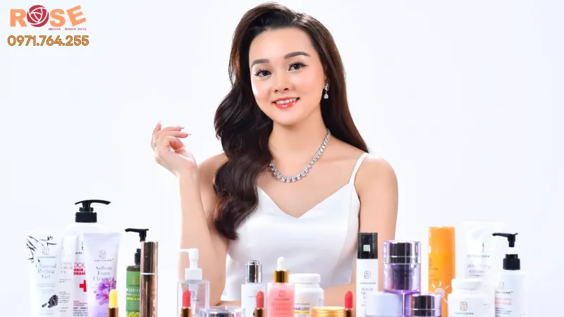 Đội ngũ nhiếp ảnh – stylist – hậu kỳ chuyên sâu