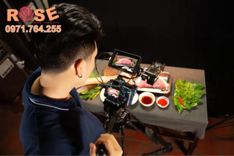 Cảnh quay cận cảnh sản phẩm nổi bật trong video quảng cáo
