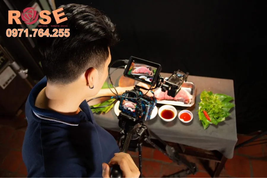 Top 5 Công Ty Quay Video Quảng Cáo Sản Phẩm Uy Tín Tại Hà Nội 12 Cảnh quay cận cảnh sản phẩm nổi bật trong video quảng cáo