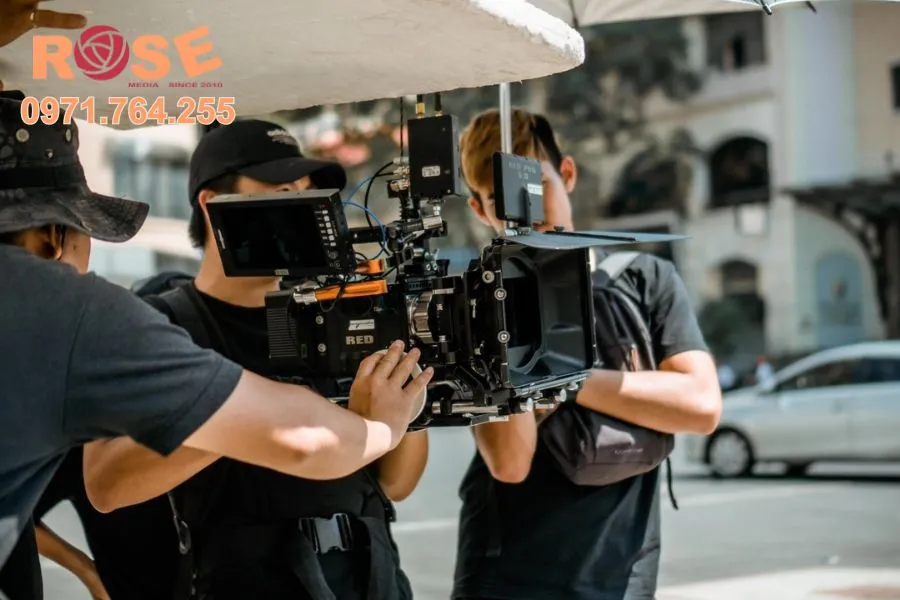 Dịch Vụ Sản Xuất TVC Quảng Cáo Tại Hà Nội- Chuyên Nghiệp Giúp Thương Hiệu Nổi Bật 14 Sản xuất TVC quảng cáo chất lượng cao tại Rose Media Hà Nội