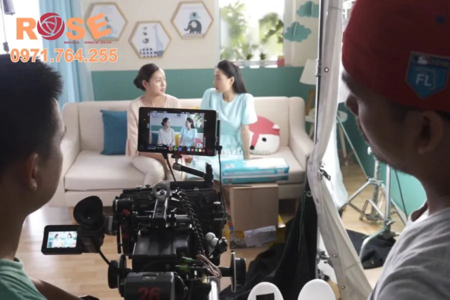 Dịch Vụ Sản Xuất TVC Quảng Cáo Tại Hà Nội- Chuyên Nghiệp Giúp Thương Hiệu Nổi Bật 21 Sản xuất TVC quảng cáo: Quy trình từ ý tưởng đến thực thi tại Rose Media