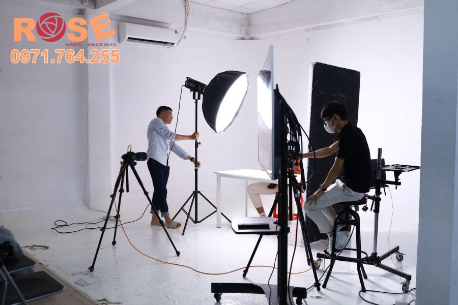 Đem đến trải nghiệm thị giác mạnh mẽ nhờ studio chụp ảnh sản phẩm sáng tạo